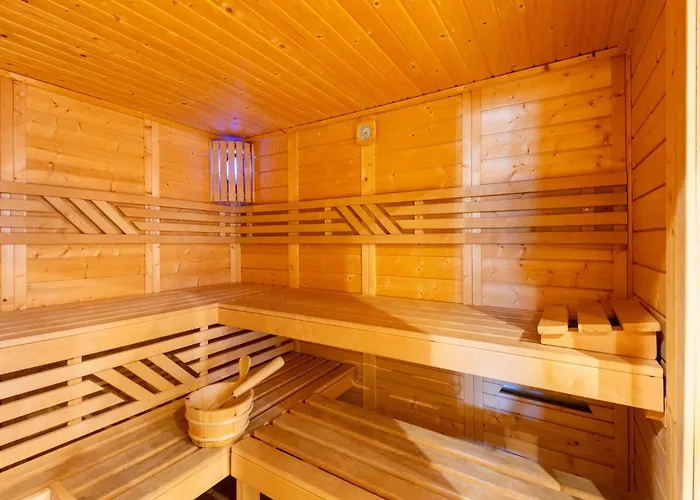 בית נופש In Mayrhofen Near Slopes *