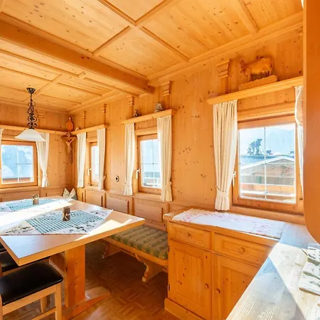 In Mayrhofen Near Slopes 힙파흐