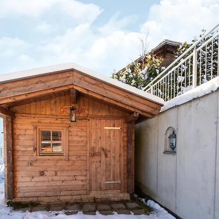 In Mayrhofen Near Slopes * Хиппах